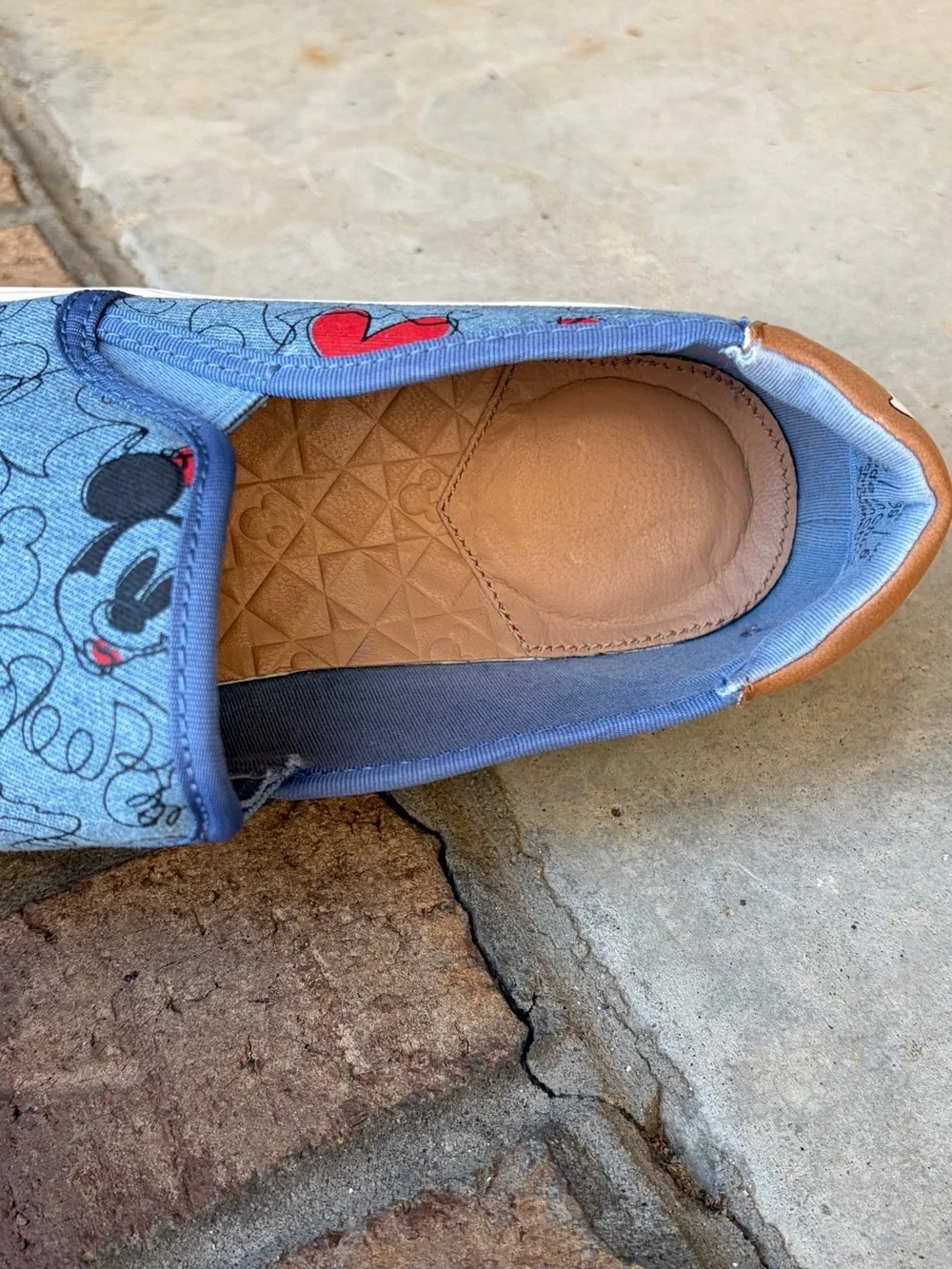Disney X Aldo True Original Slip On Sneaker Sz 8.5 Mickey Minnie Mouse Denim EUC